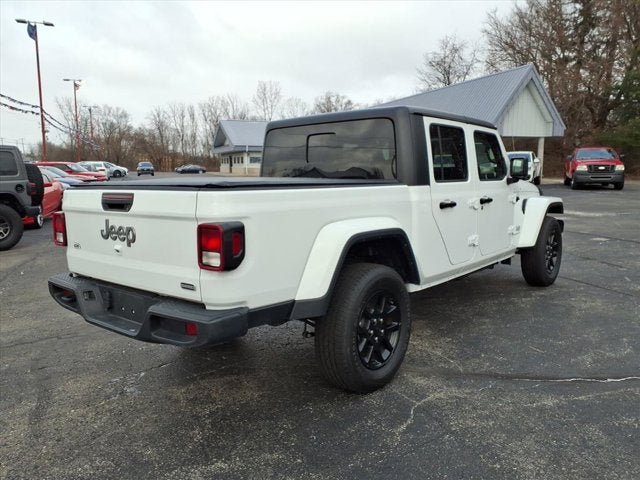 2023 Jeep Gladiator Overland