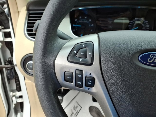 2017 Ford Taurus SE