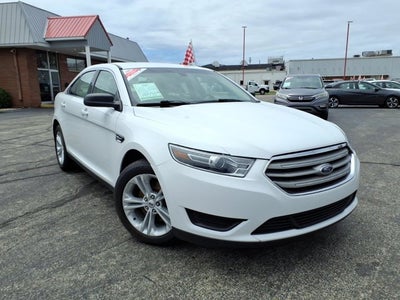 2017 Ford Taurus SE