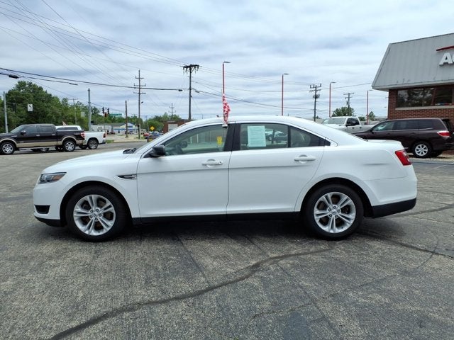 2017 Ford Taurus SE