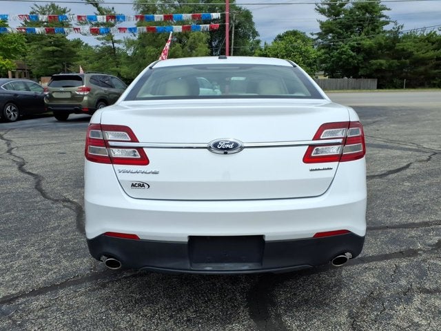 2017 Ford Taurus SE