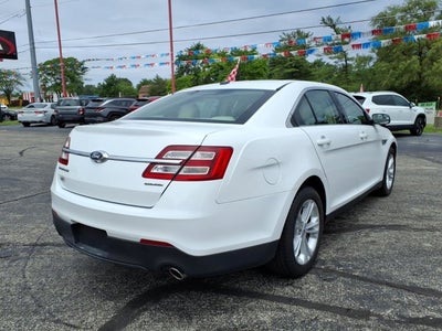 2017 Ford Taurus SE