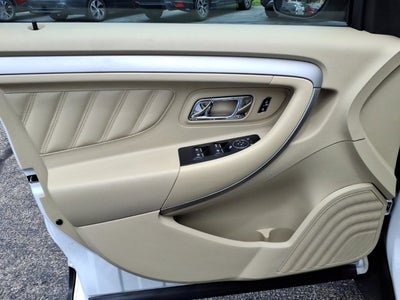 2017 Ford Taurus SE