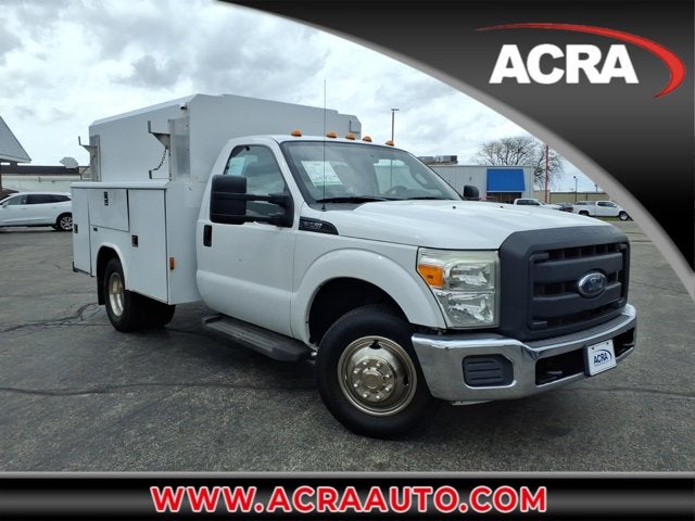 2013 Ford Super Duty F-350 DRW REG CAB 2WD UTILITY BED
