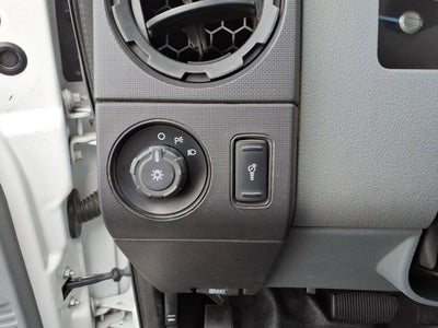 2013 Ford Super Duty F-350 DRW REG CAB 2WD UTILITY BED