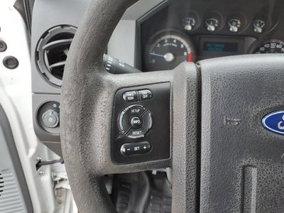 2013 Ford Super Duty F-350 DRW REG CAB 2WD UTILITY BED