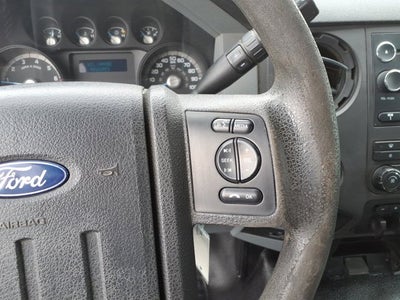 2013 Ford Super Duty F-350 DRW REG CAB 2WD UTILITY BED