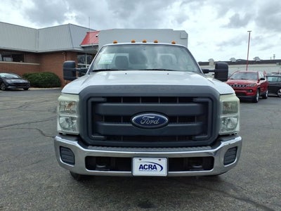 2013 Ford Super Duty F-350 DRW REG CAB 2WD UTILITY BED