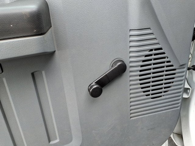 2013 Ford Super Duty F-350 DRW REG CAB 2WD UTILITY BED