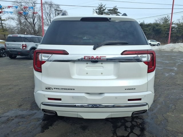 2023 GMC Acadia Denali