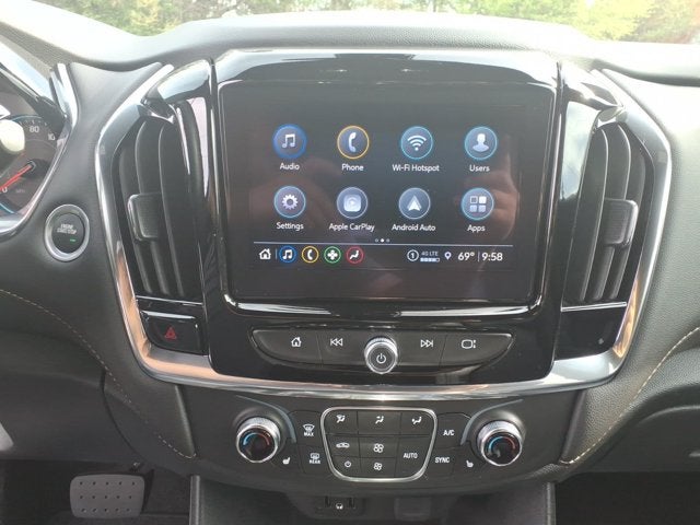 2023 Chevrolet Traverse LT Leather