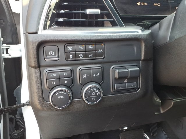 2025 Chevrolet Suburban LT