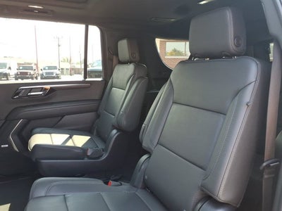 2025 Chevrolet Suburban LT