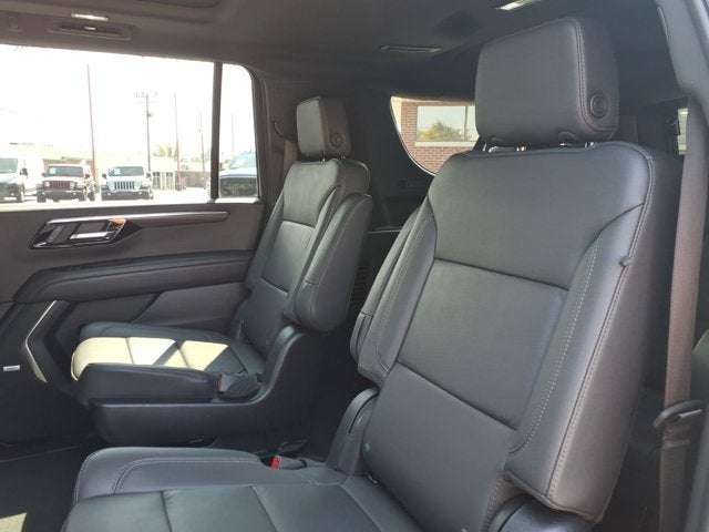 2025 Chevrolet Suburban LT