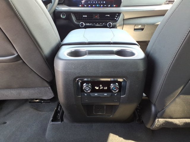 2025 Chevrolet Suburban LT