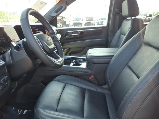 2025 Chevrolet Suburban LT