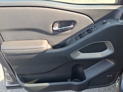 2024 Nissan Frontier SL