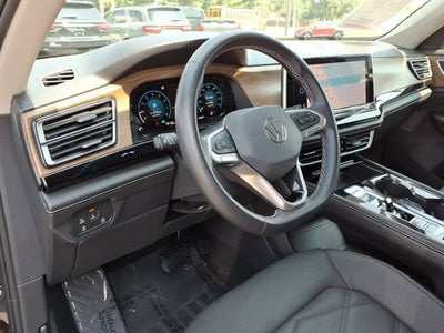 2024 Volkswagen Atlas 2.0T SE w/Technology