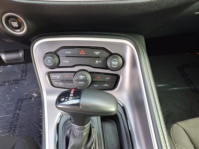 2022 Dodge Challenger SXT