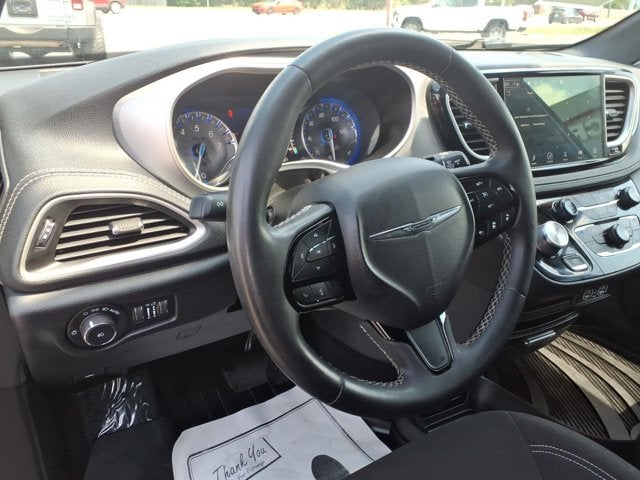 2023 Chrysler Pacifica Touring