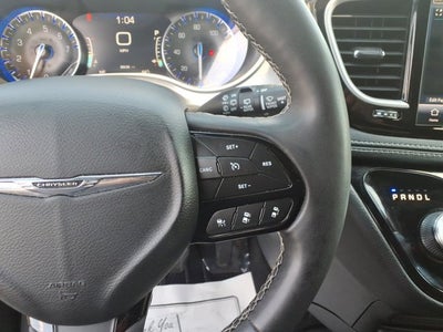 2023 Chrysler Pacifica Touring