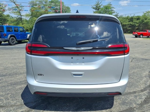 2023 Chrysler Pacifica Touring