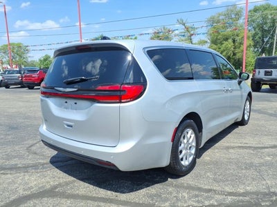 2023 Chrysler Pacifica Touring