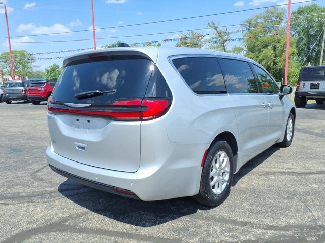 2023 Chrysler Pacifica Touring