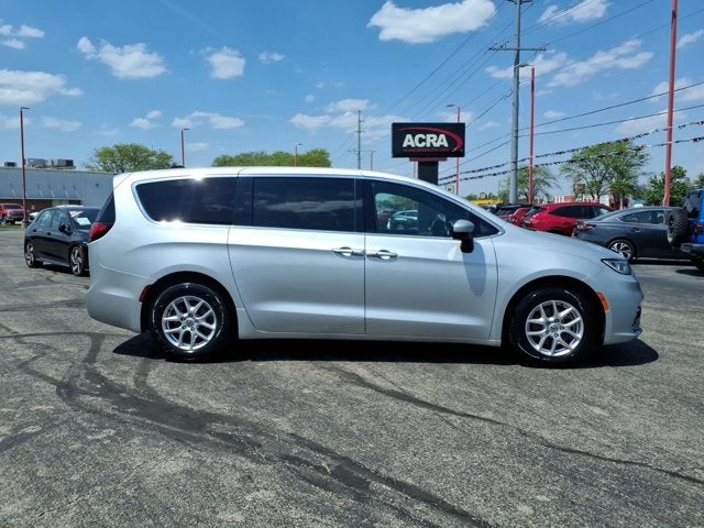 2023 Chrysler Pacifica Touring