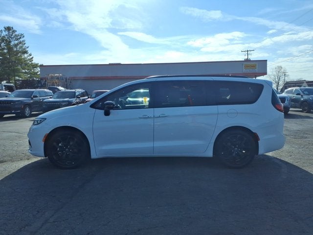 2025 Chrysler Pacifica Limited