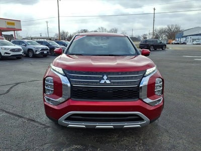 2024 Mitsubishi Outlander SE