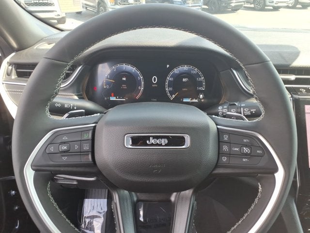 2027 Jeep Grand Cherokee Laredo X