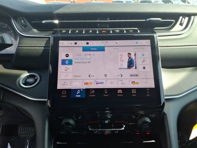 2027 Jeep Grand Cherokee Laredo X