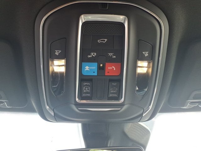 2027 Jeep Grand Cherokee Laredo X