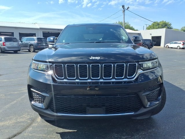 2027 Jeep Grand Cherokee Laredo X