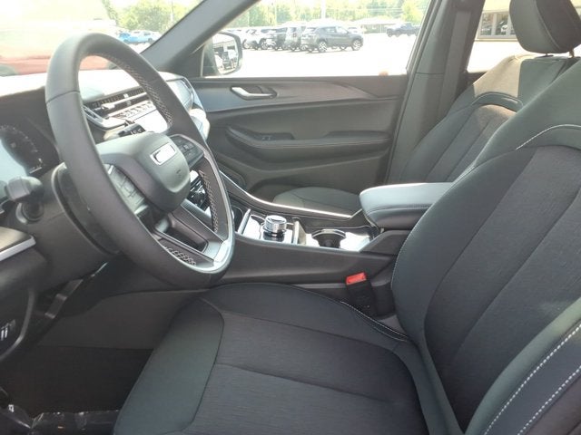 2027 Jeep Grand Cherokee Laredo X