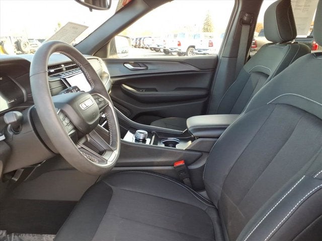 2024 Jeep Grand Cherokee Laredo X