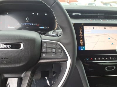 2027 Jeep Grand Cherokee Laredo Altitude