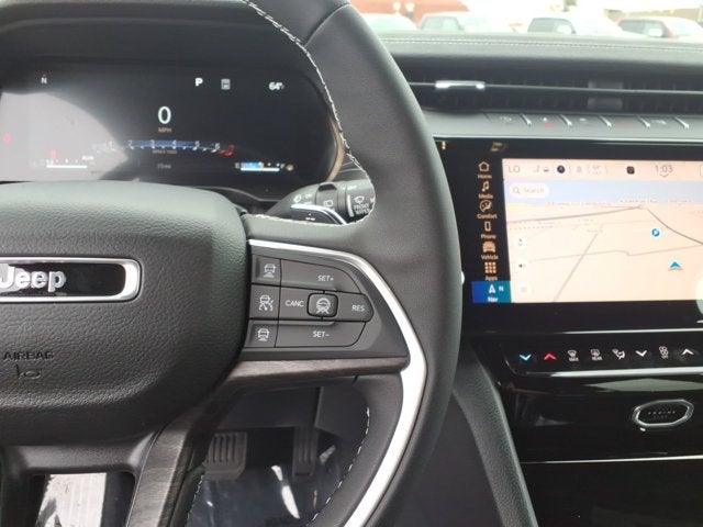 2027 Jeep Grand Cherokee Laredo Altitude