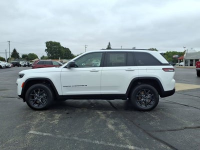 2027 Jeep Grand Cherokee Laredo Altitude