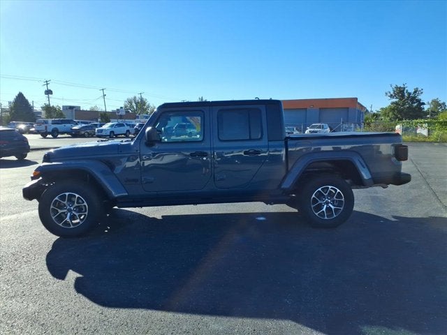 2024 Jeep Gladiator Sport S