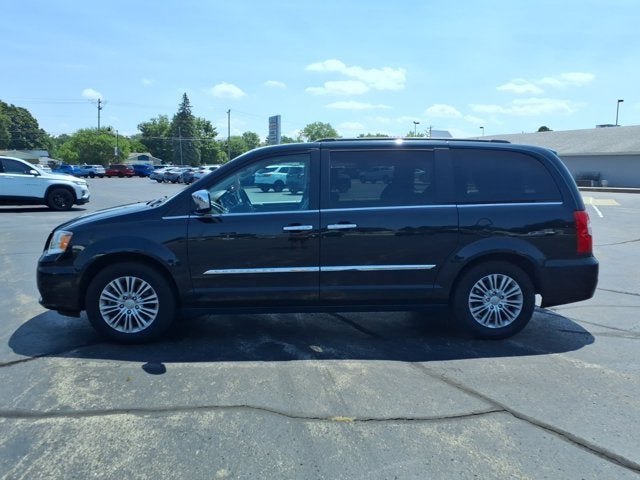 2015 Chrysler Town & Country Touring-L