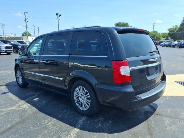 2015 Chrysler Town & Country Touring-L