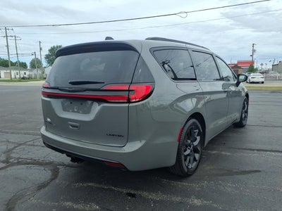2025 Chrysler Pacifica Limited