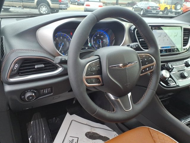 2025 Chrysler Pacifica Pinnacle