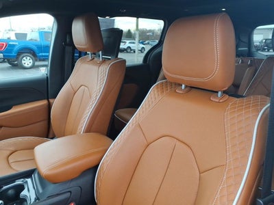 2025 Chrysler Pacifica Pinnacle