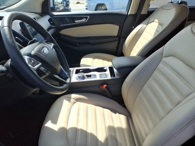 2023 Ford Edge Base
