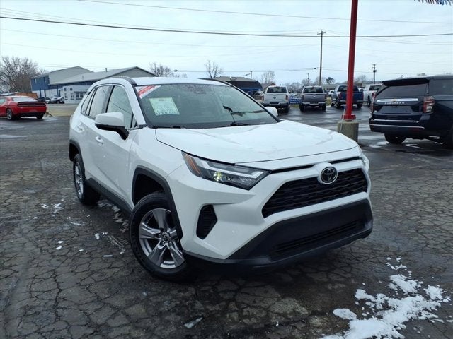 2025 Toyota RAV4 XLE