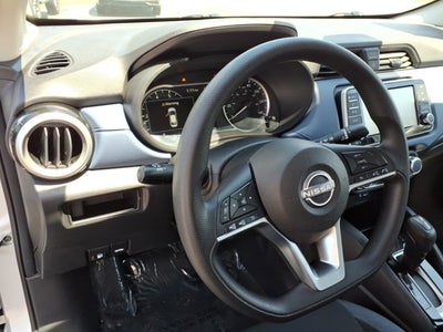 2023 Nissan Versa SV