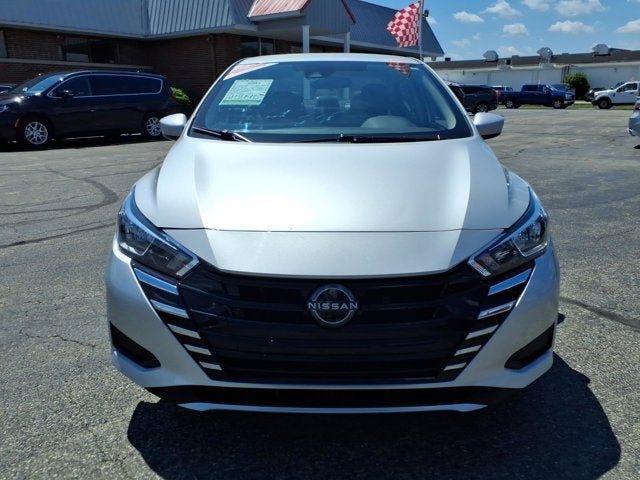 2023 Nissan Versa SV